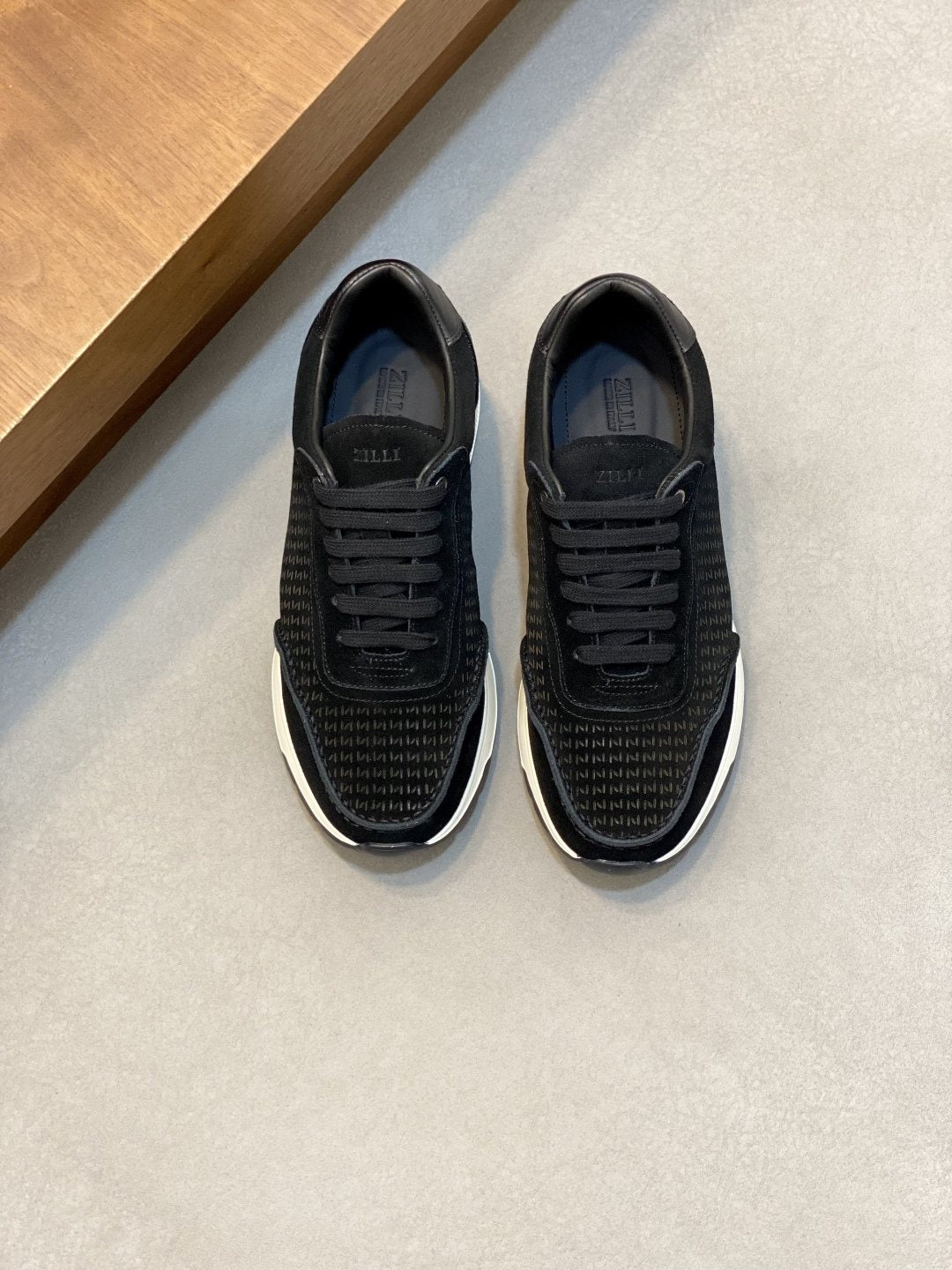 Zilli Textured Lace-Up Sneakers — front