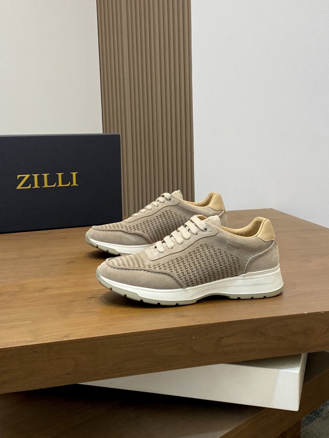 Zilli Textured Lace-Up Sneakers — front
