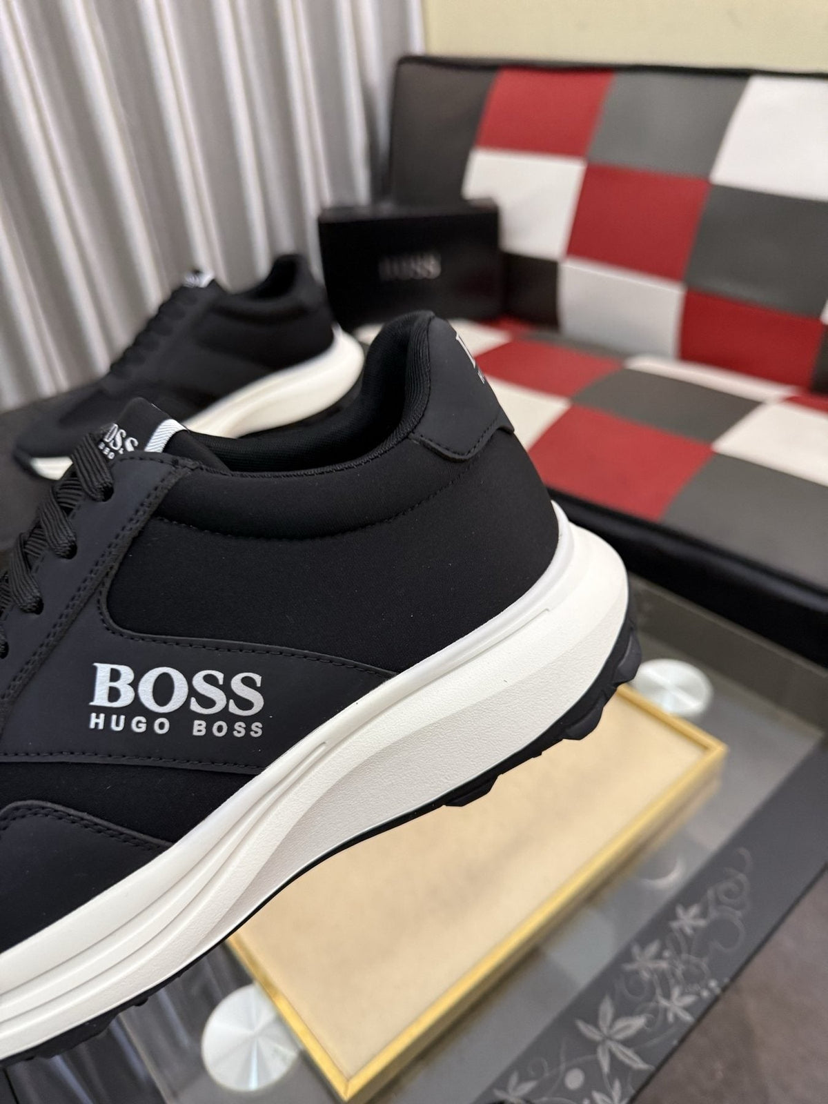 微商相册测试鞋子-BOSS Lace-Up Low-Top Sneakers — detail