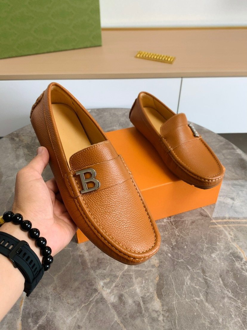 Men's Metal-Accent Loafers — model