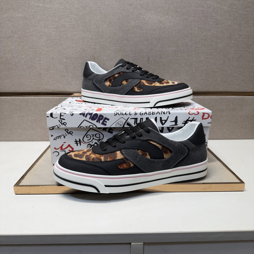 Dolce & Gabbana Men's Low-Top Sneakers — model