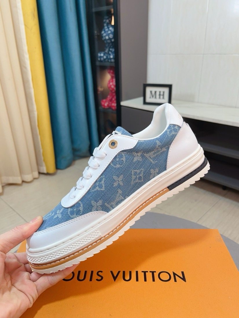 Louis Vuitton Monogram Low-Top Sneakers — model
