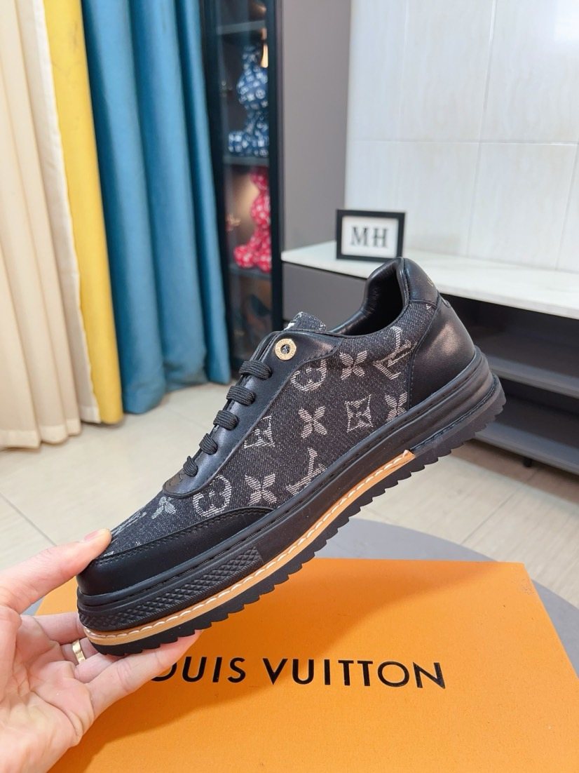 Louis Vuitton Monogram Low-Top Sneakers — model