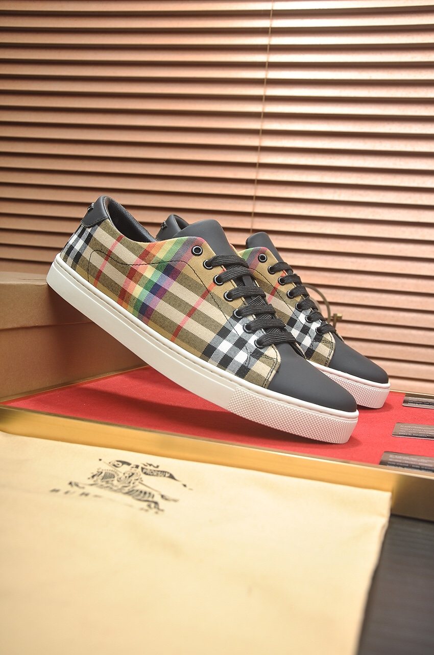 Burberry Beige Check Low-Top Sneakers — front