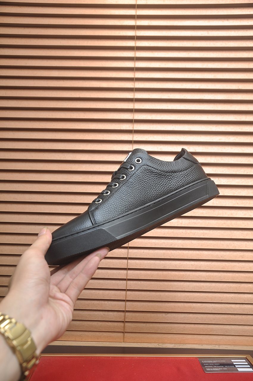 Philipp Plein Low-Top Lace-Up Sneakers — model