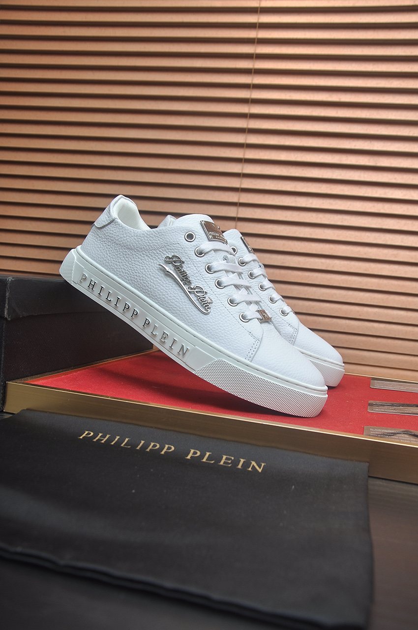 Philipp Plein Low-Top Lace-Up Sneakers — front