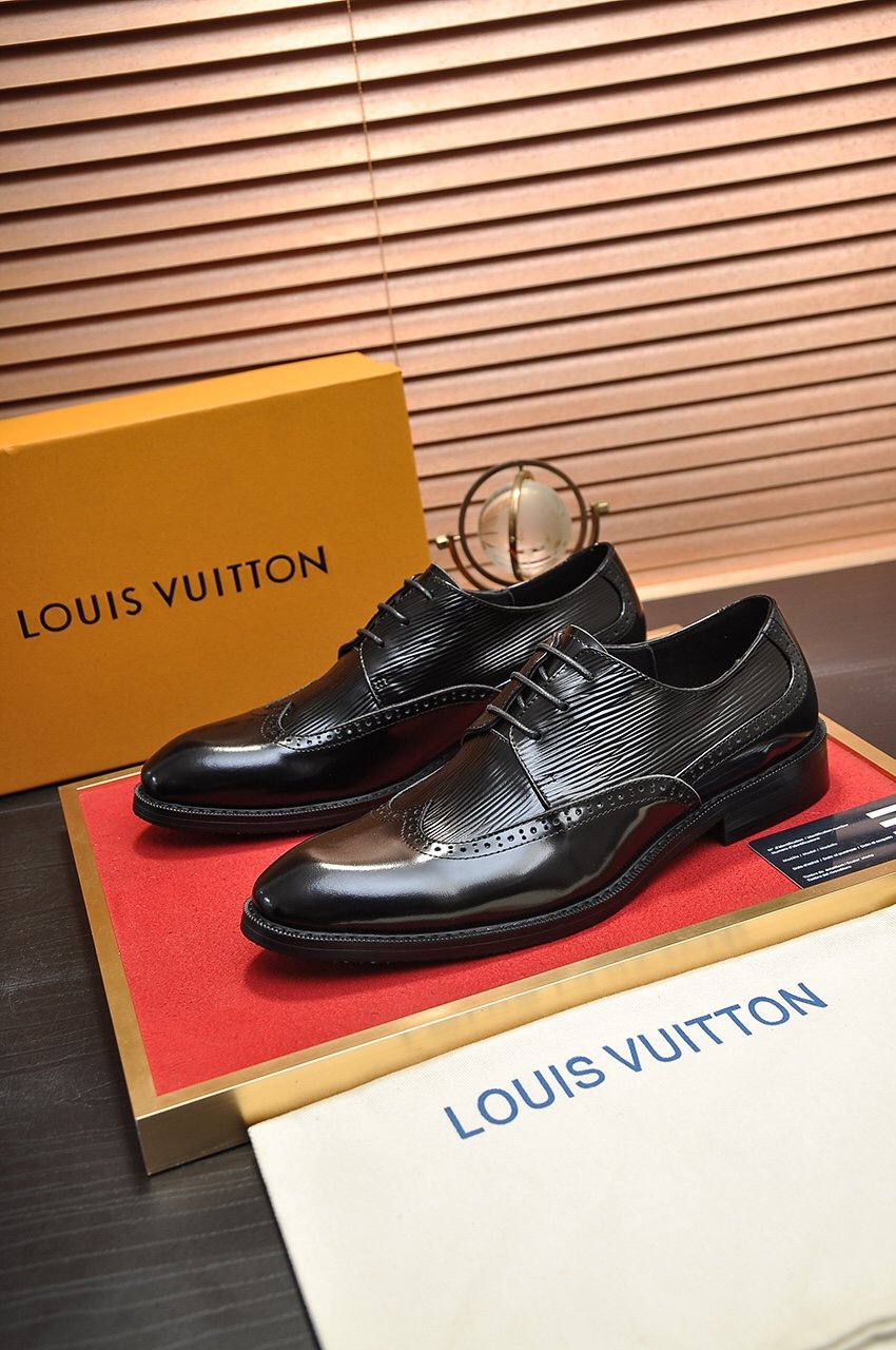 Louis Vuitton Textured Panel Lace-Up Dress Shoes — front