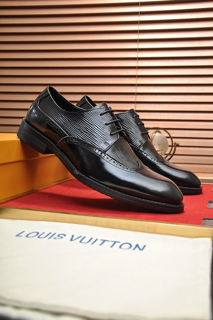 Louis Vuitton Textured Panel Lace-Up Dress Shoes — front