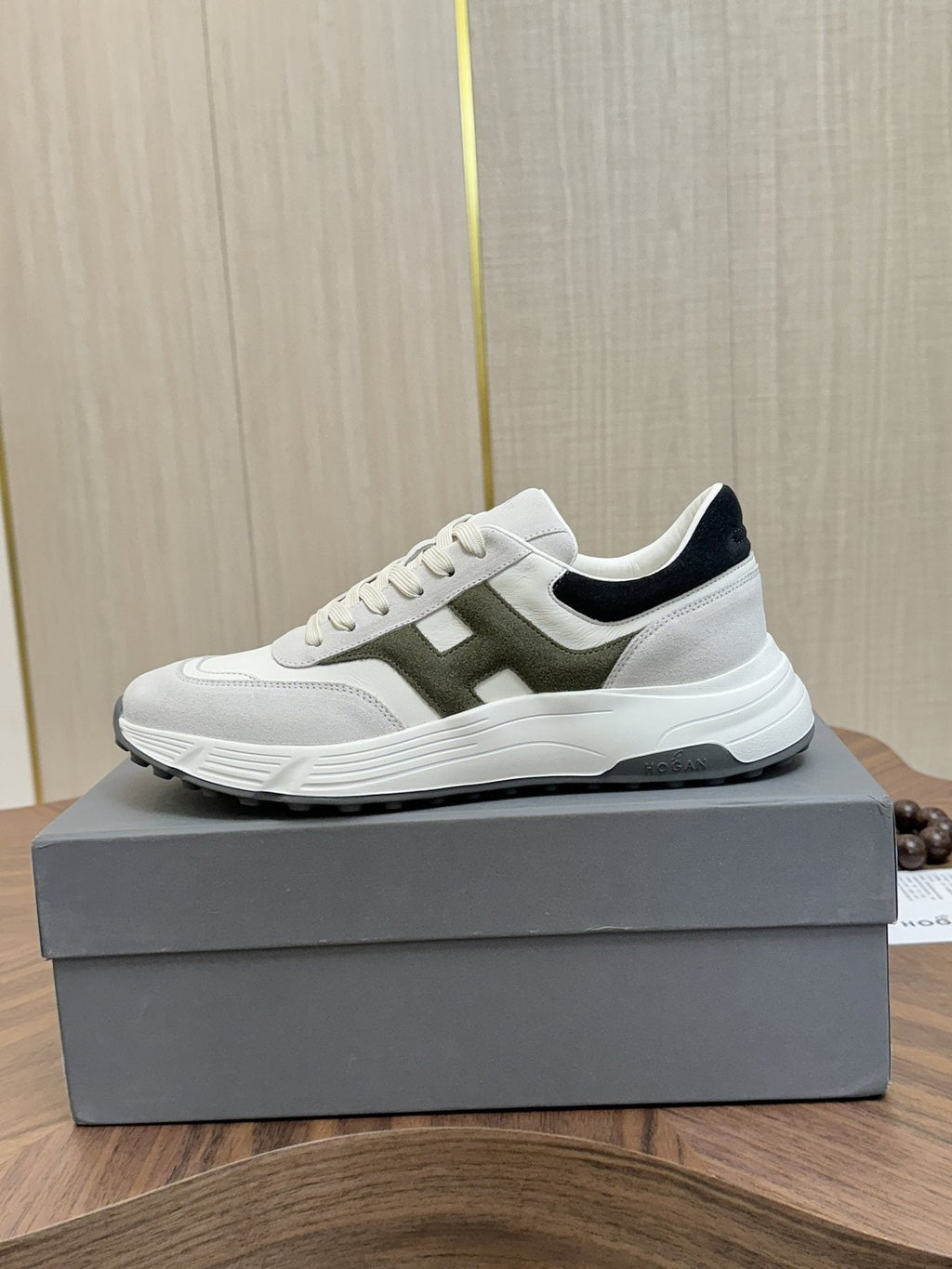 Hogan H-Stripes Platform Sneakers — detail