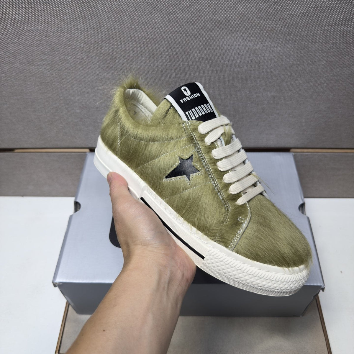 Converse Textured Low-Top Sneakers — model