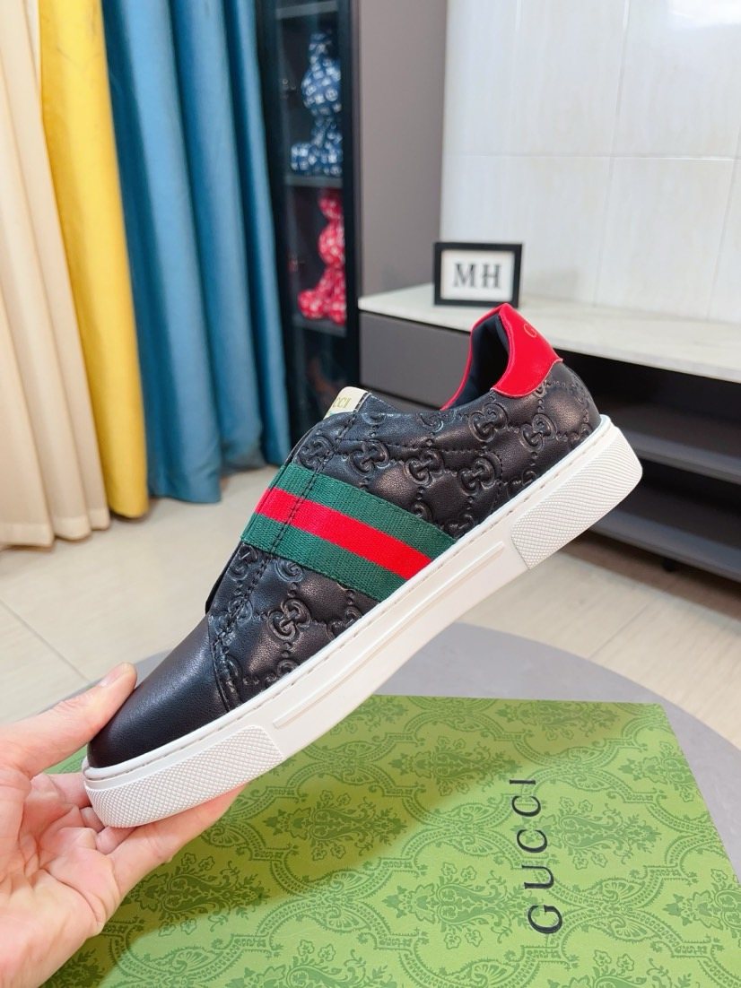 Gucci Black Stripe Low-Top Sneakers — side