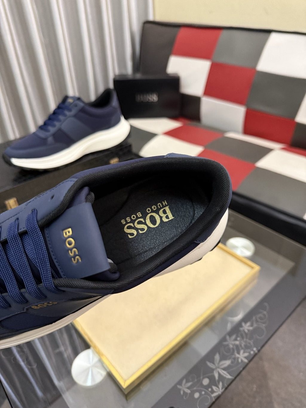微商相册测试鞋子-BOSS Layered Low-Top Sneakers — detail