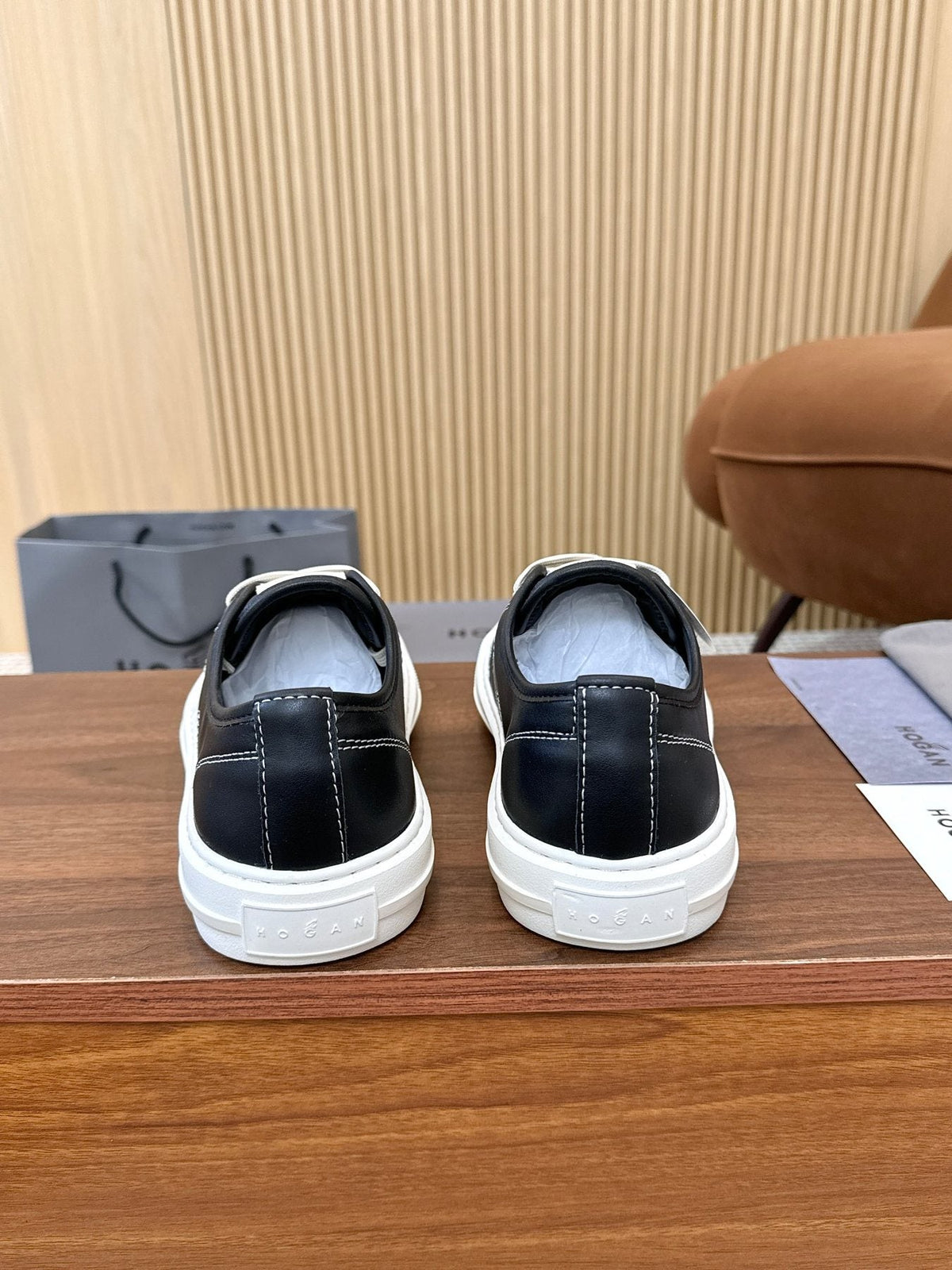 HOGAN H691 Low-Top Sneakers — back