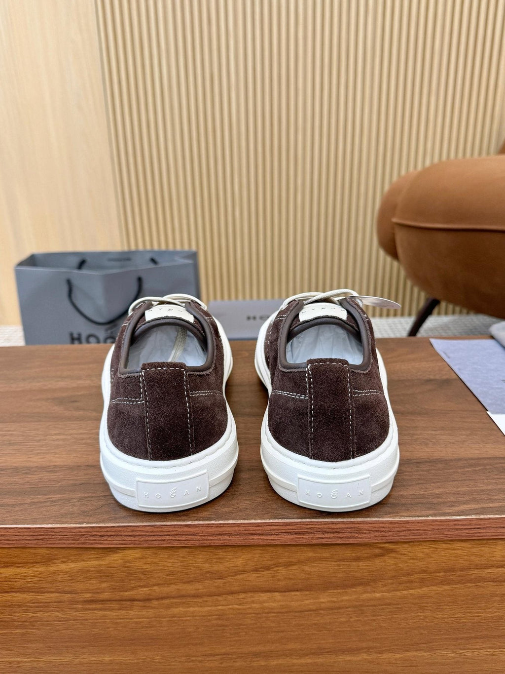 HOGAN H691 Low-Top Sneakers — back