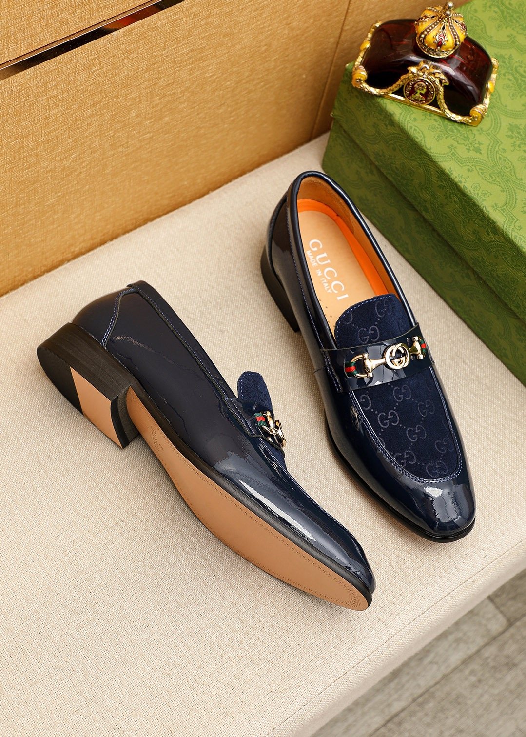 GUCCI Glossy Bit Loafers — front