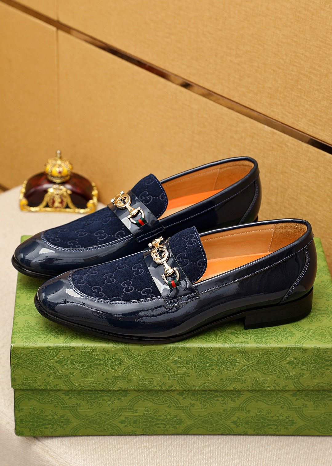 GUCCI Glossy Bit Loafers — model