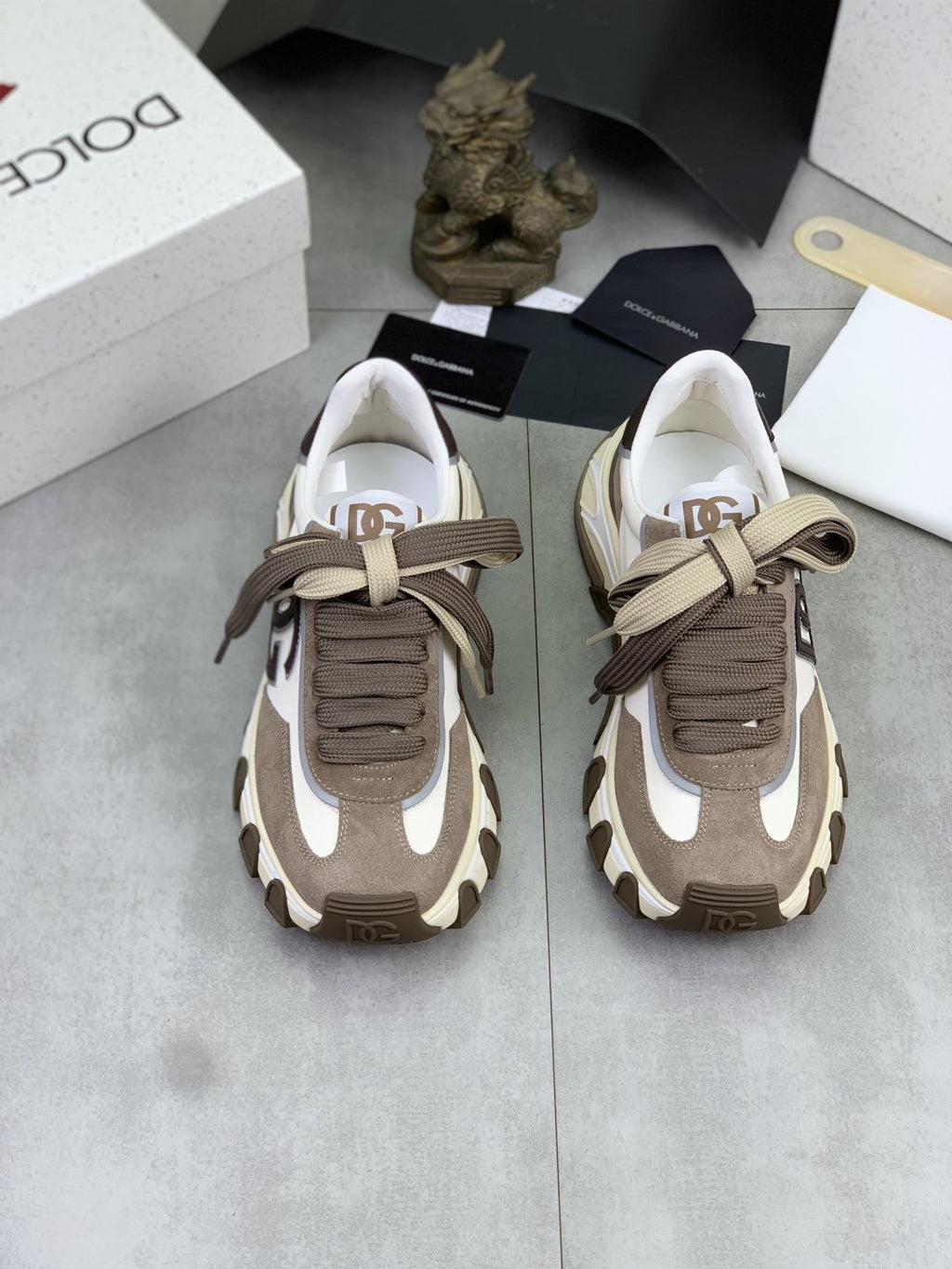 微商相册测试鞋子-Dolce & Gabbana Logo Panel Low-Top Sneakers — front