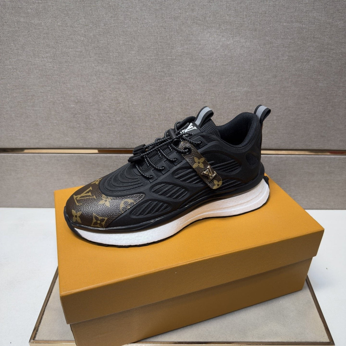Louis Vuitton Patterned Low-Top Sneakers — side