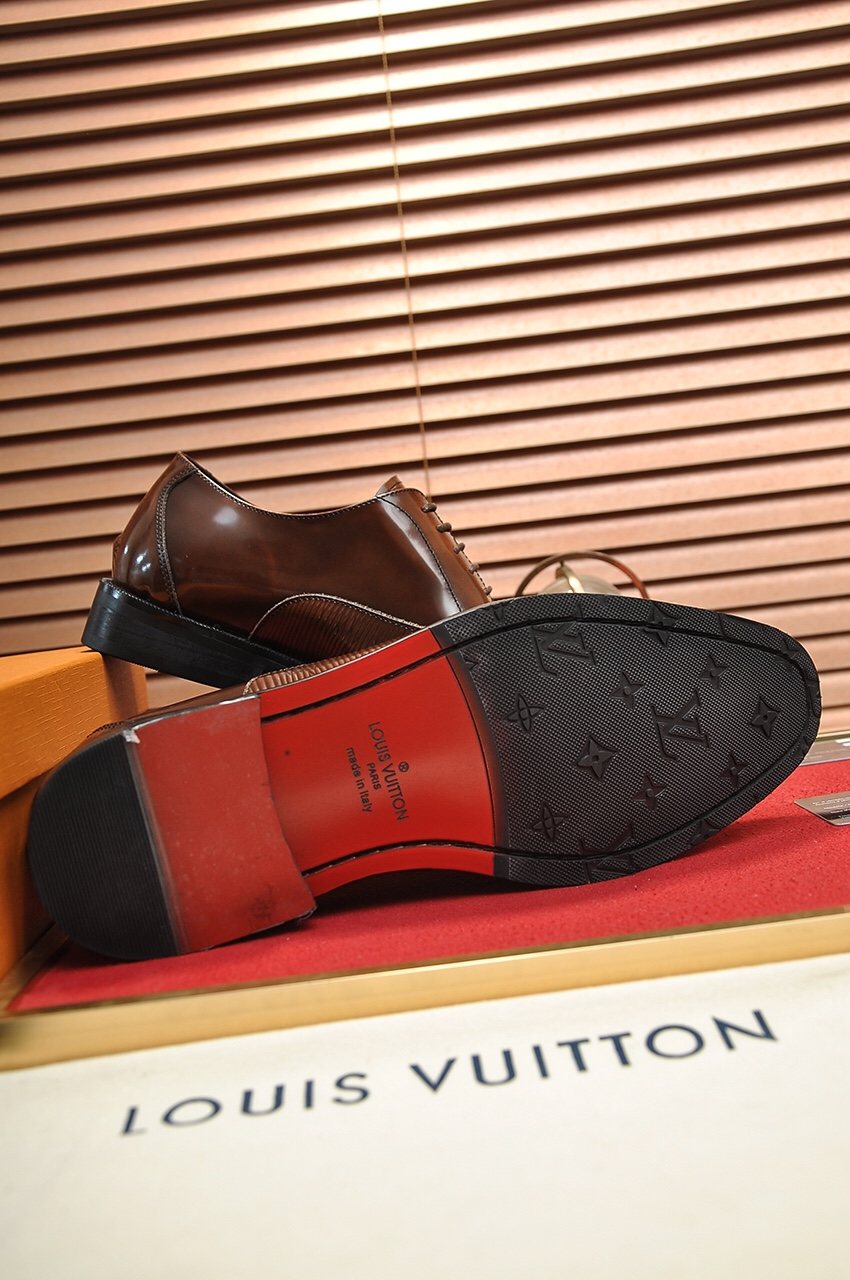 Louis Vuitton Lace-Up Dress Shoes — side