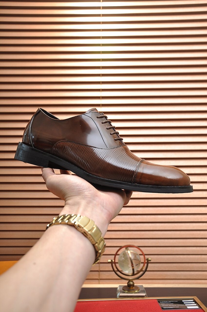 Louis Vuitton Lace-Up Dress Shoes — model