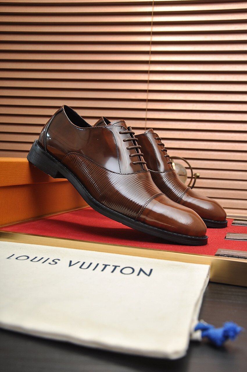 Louis Vuitton Lace-Up Dress Shoes — front