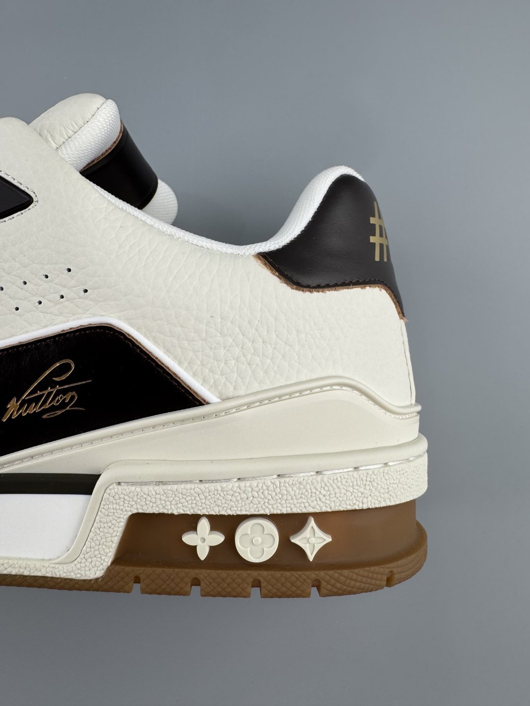 Louis Vuitton White & Black Low-Top Sneakers — detail
