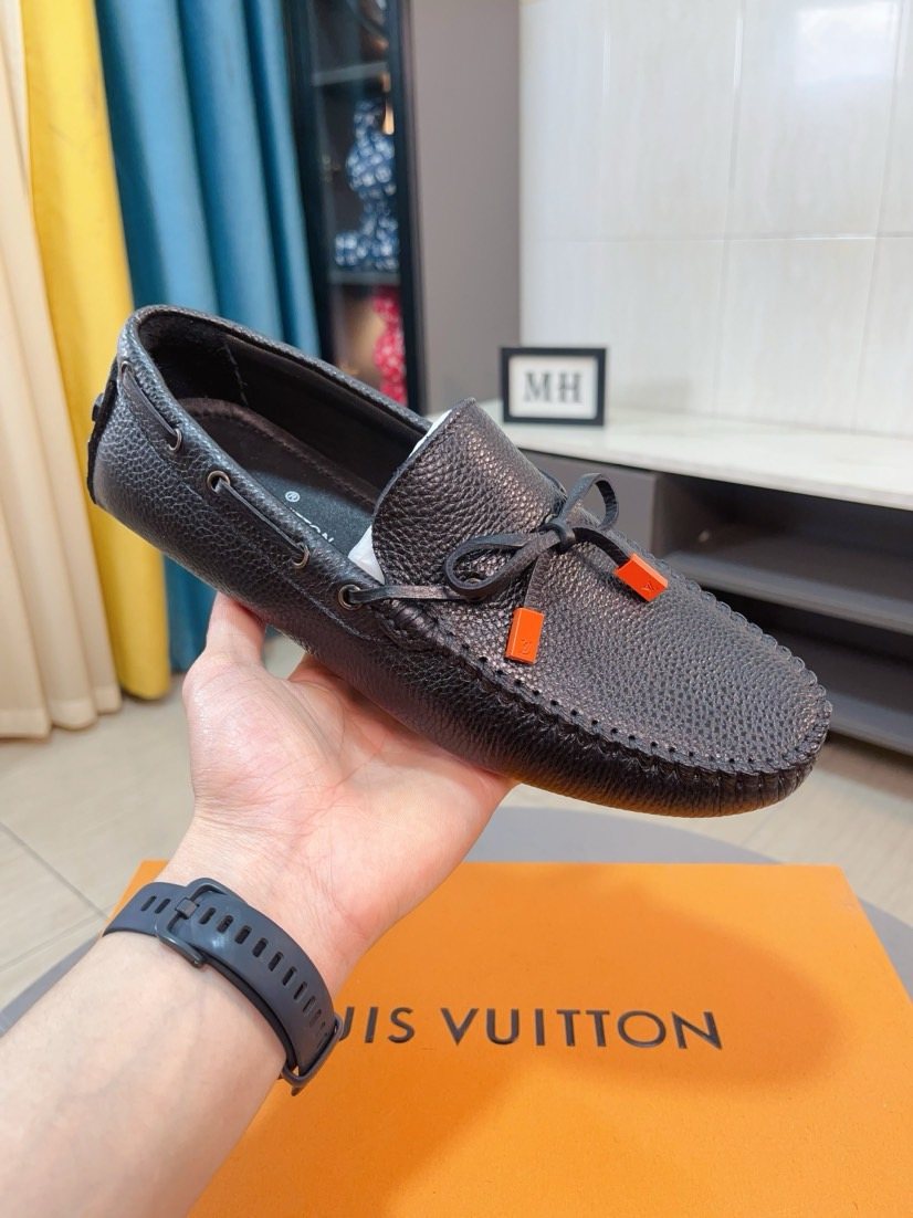Louis Vuitton Lace-Tie Driving Moccasins — model