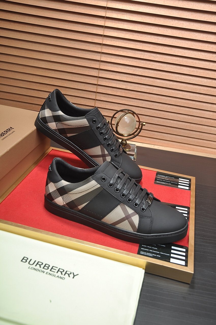 Burberry Check-Panel Low-Top Sneakers — side