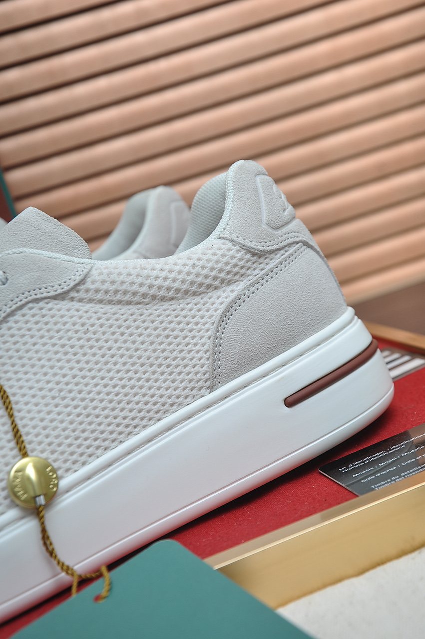 微商相册测试鞋子-Loro Piana Textured Lace-Up Sneakers — detail