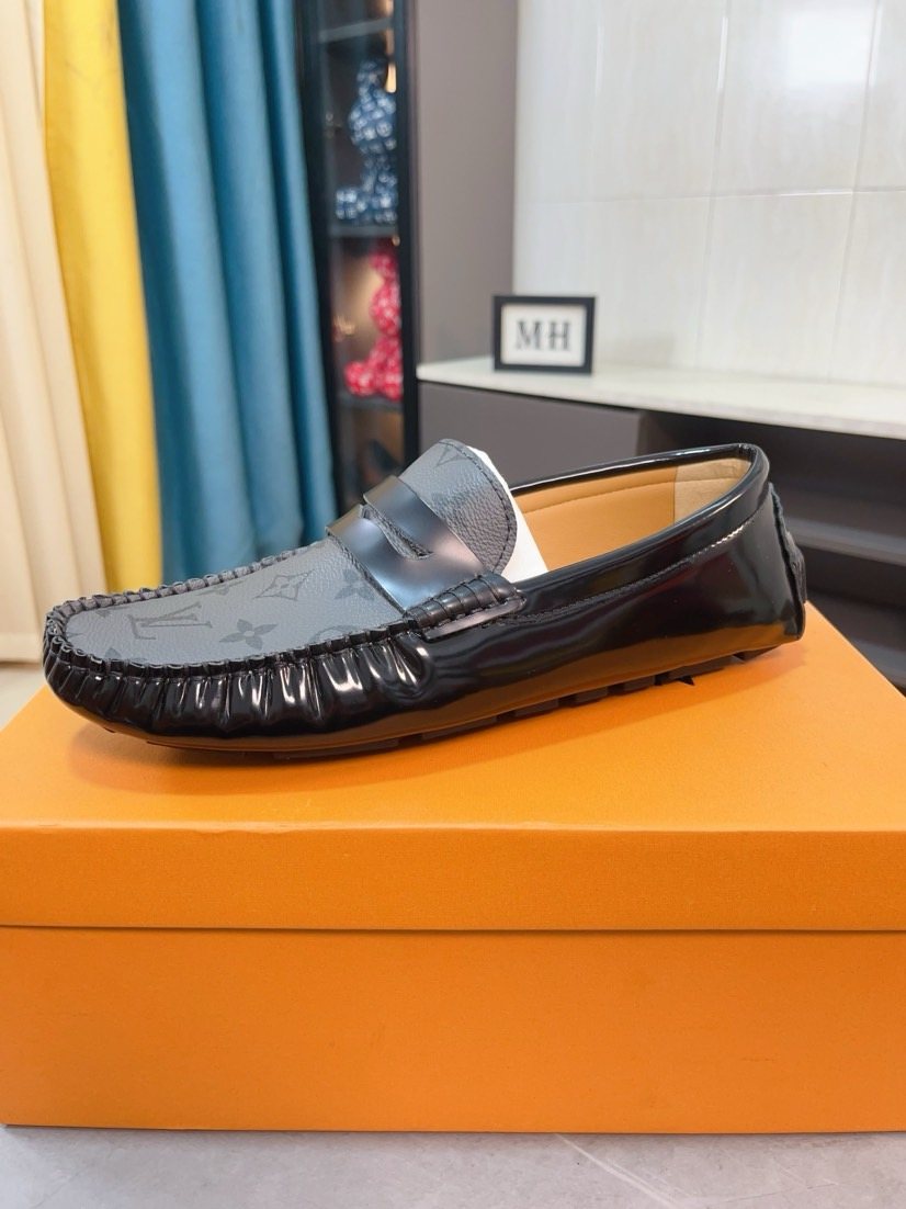 Louis Vuitton Patterned Vamp Loafers — side