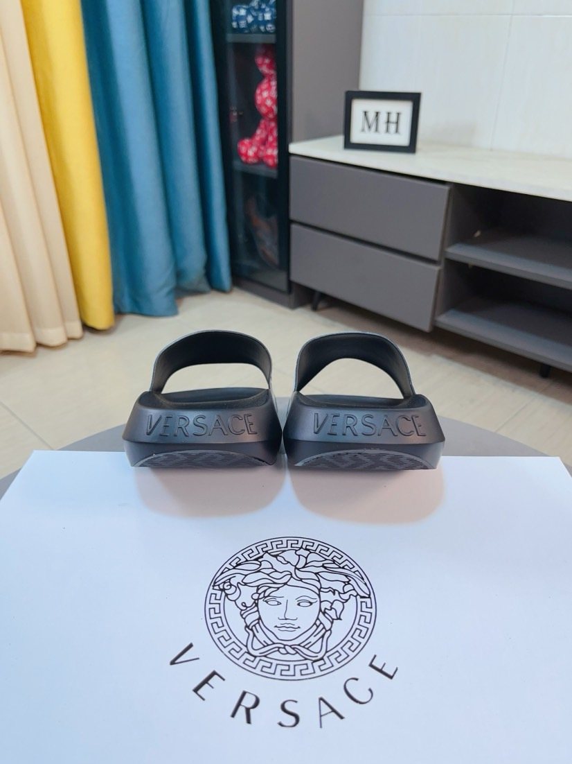 微商相册测试鞋子-Versace Geometric Strap Slide Sandals — back