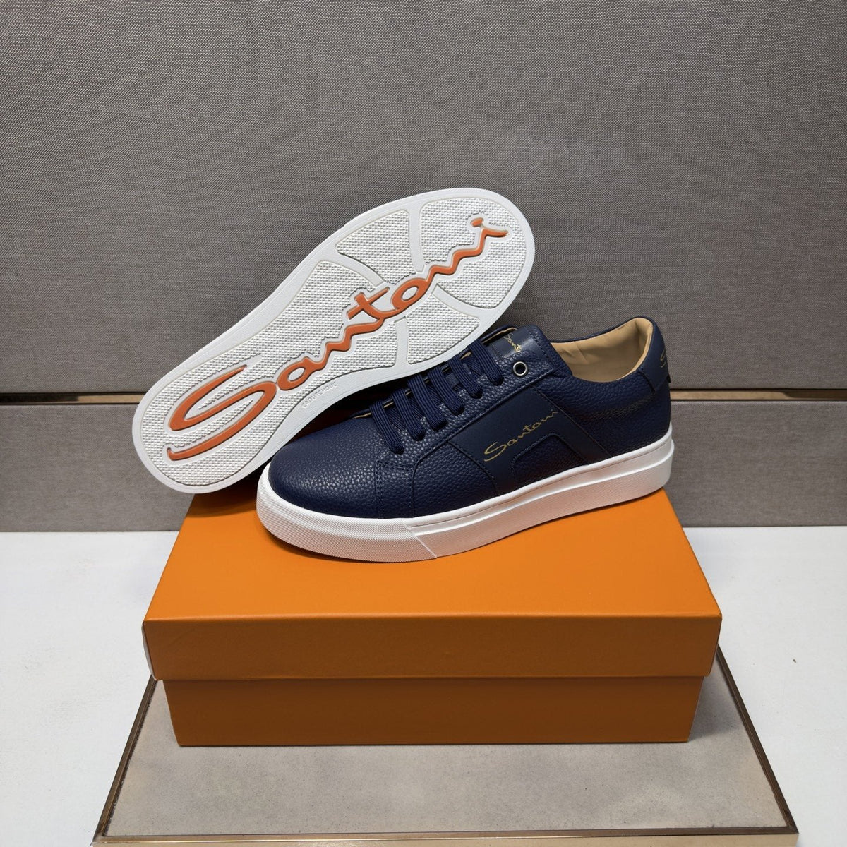 Santoni Textured Low-Top Sneakers — detail