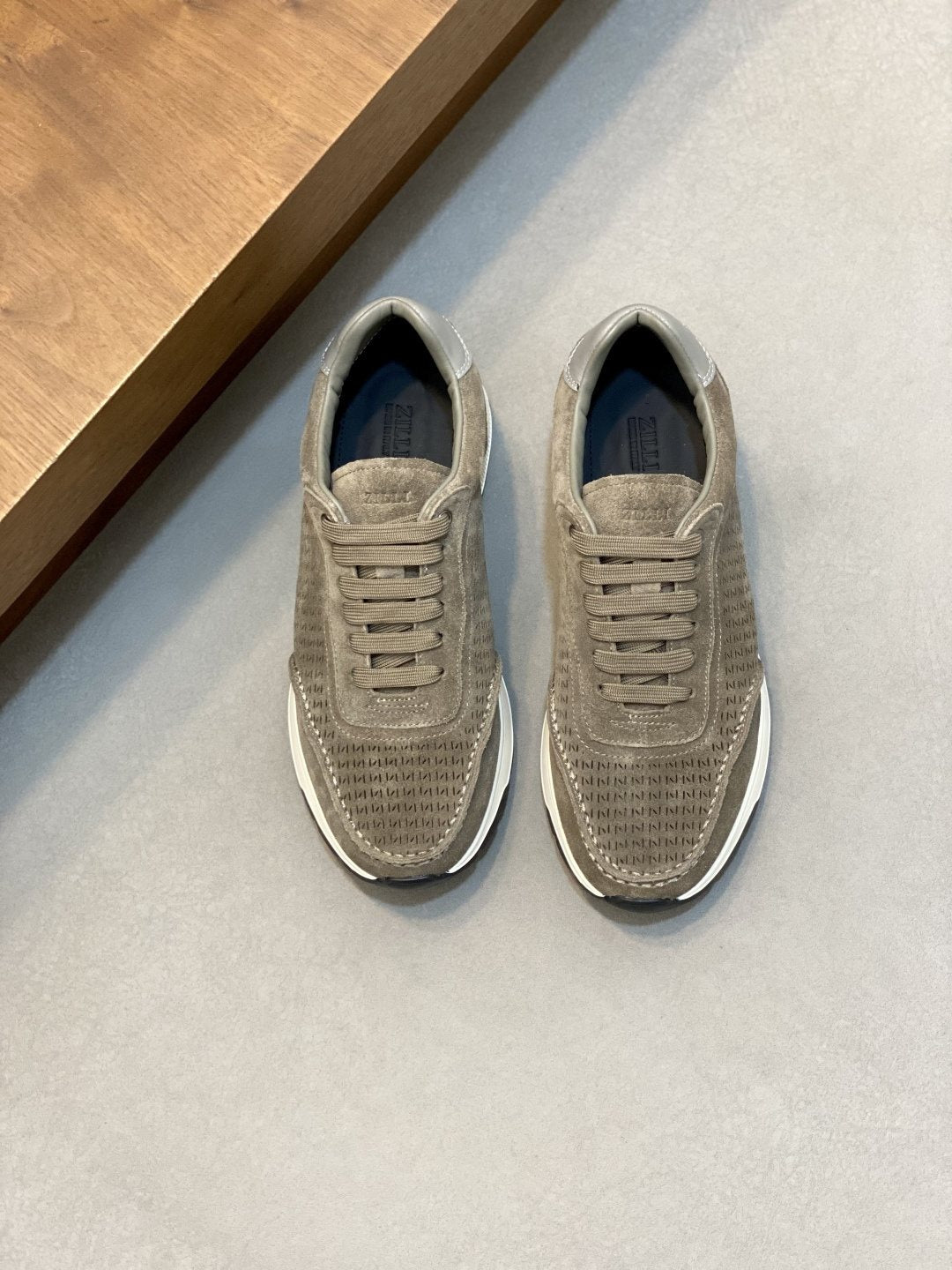 ZILLI Black Textured Low-Top Sneakers — front