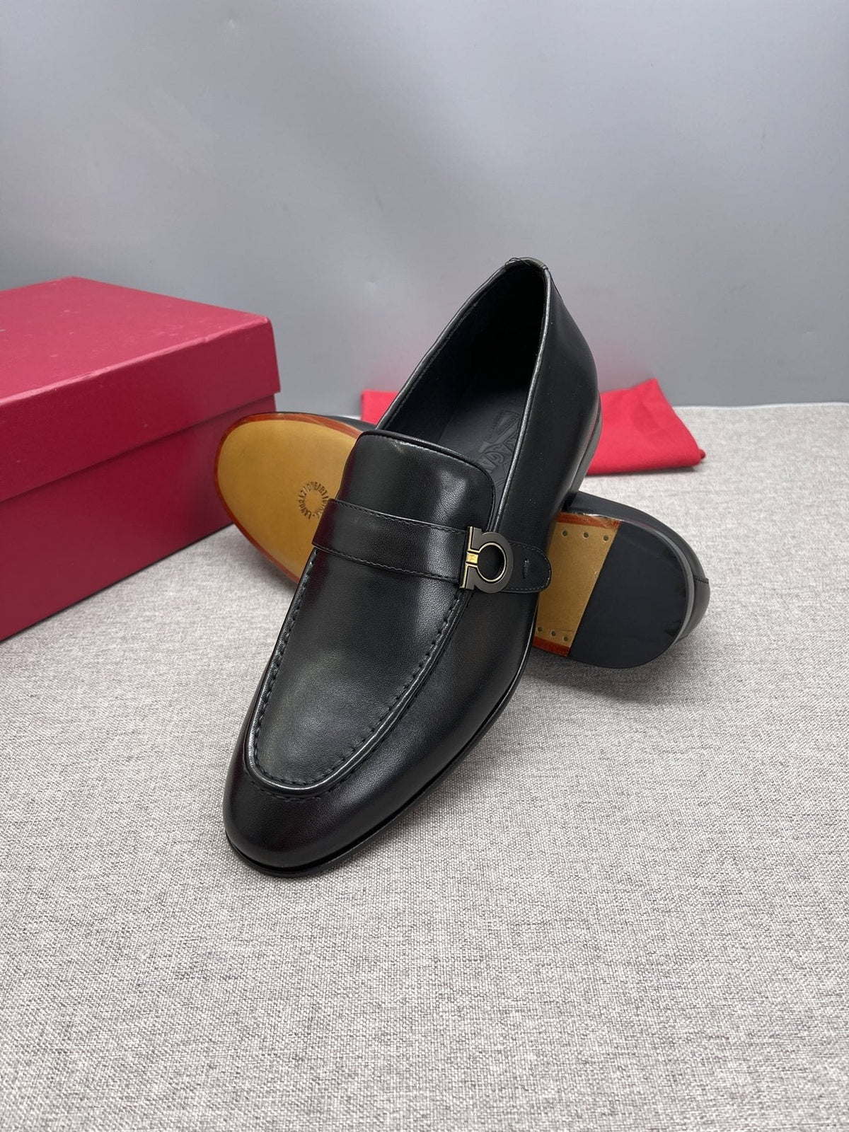 Ferragamo Black Gancini Hardware Loafers — detail