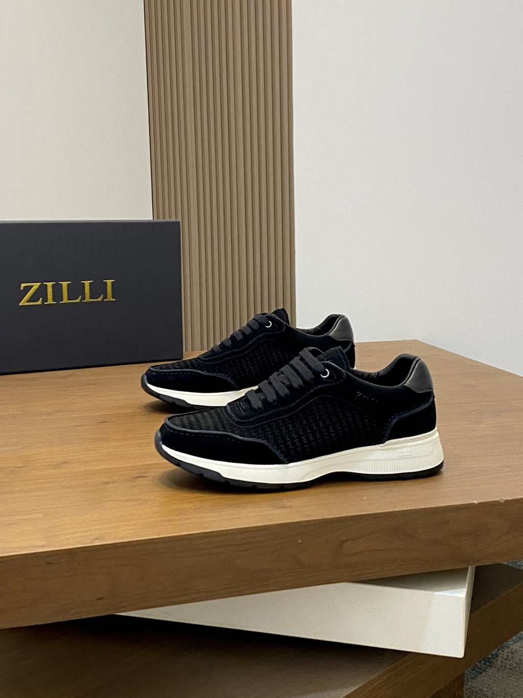 ZILLI Textured Low-Top Sneakers — front
