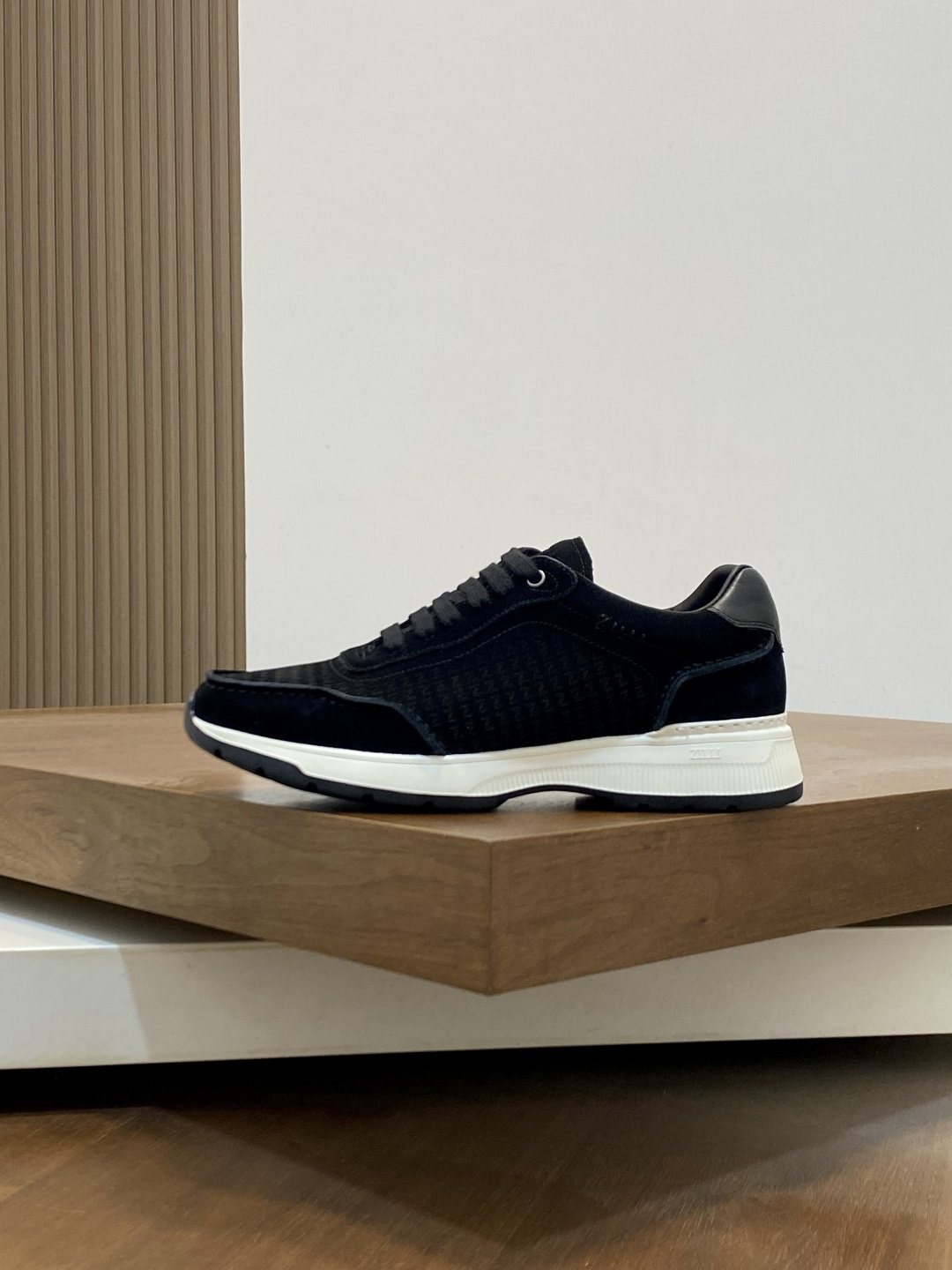ZILLI Textured Low-Top Sneakers — side