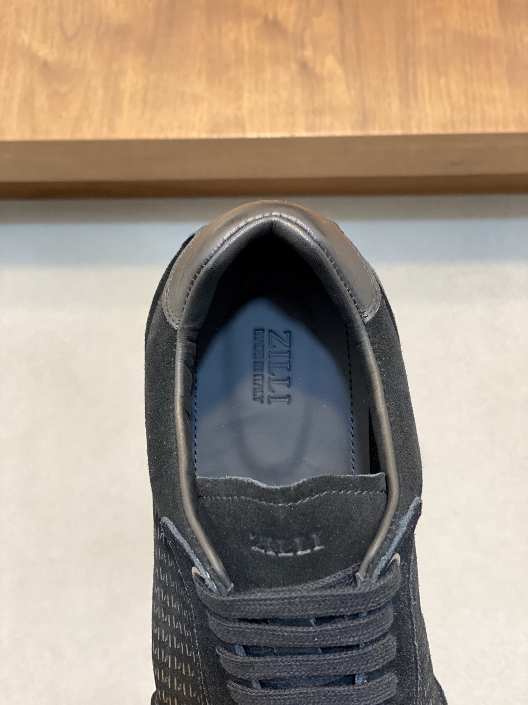 ZILLI Textured Low-Top Sneakers — detail