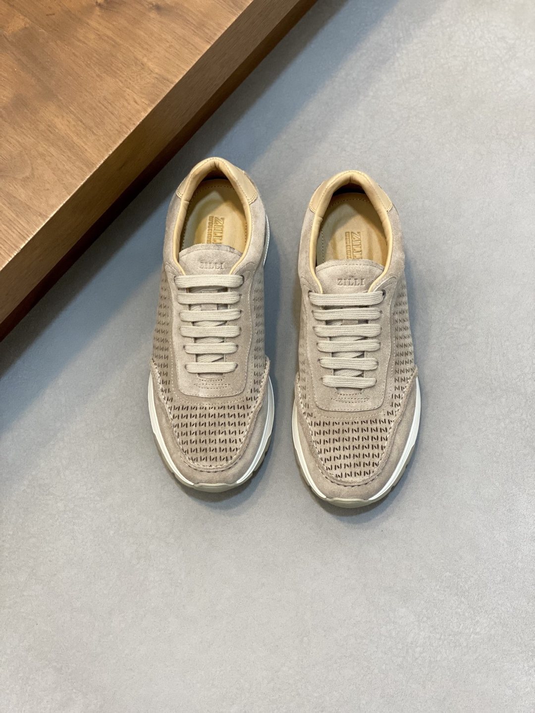 ZILLI Textured Low-Top Sneakers — front