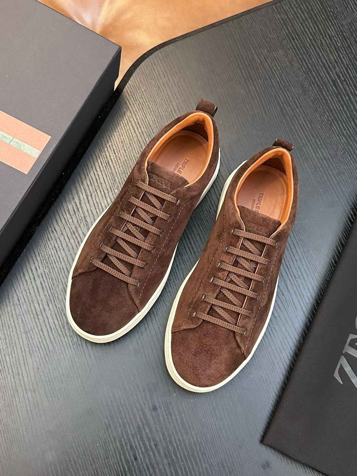 微商相册测试鞋子-Zegna Taupe Brown Lace-Up Sneakers — front