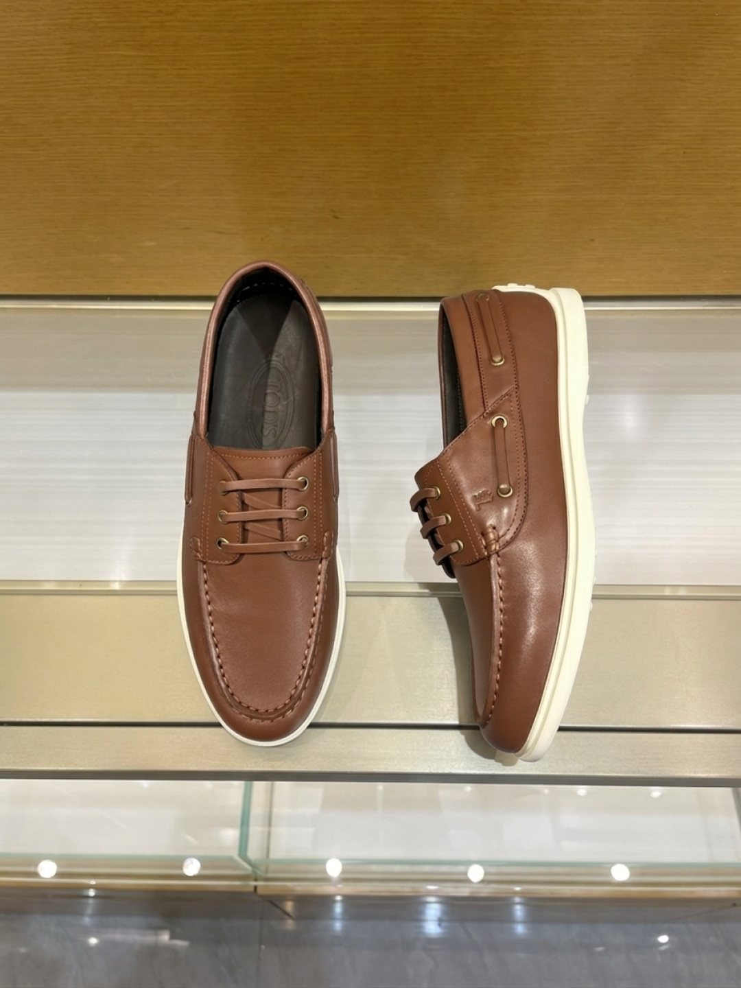 TOD'S Moc-Toe Boat Shoes — side
