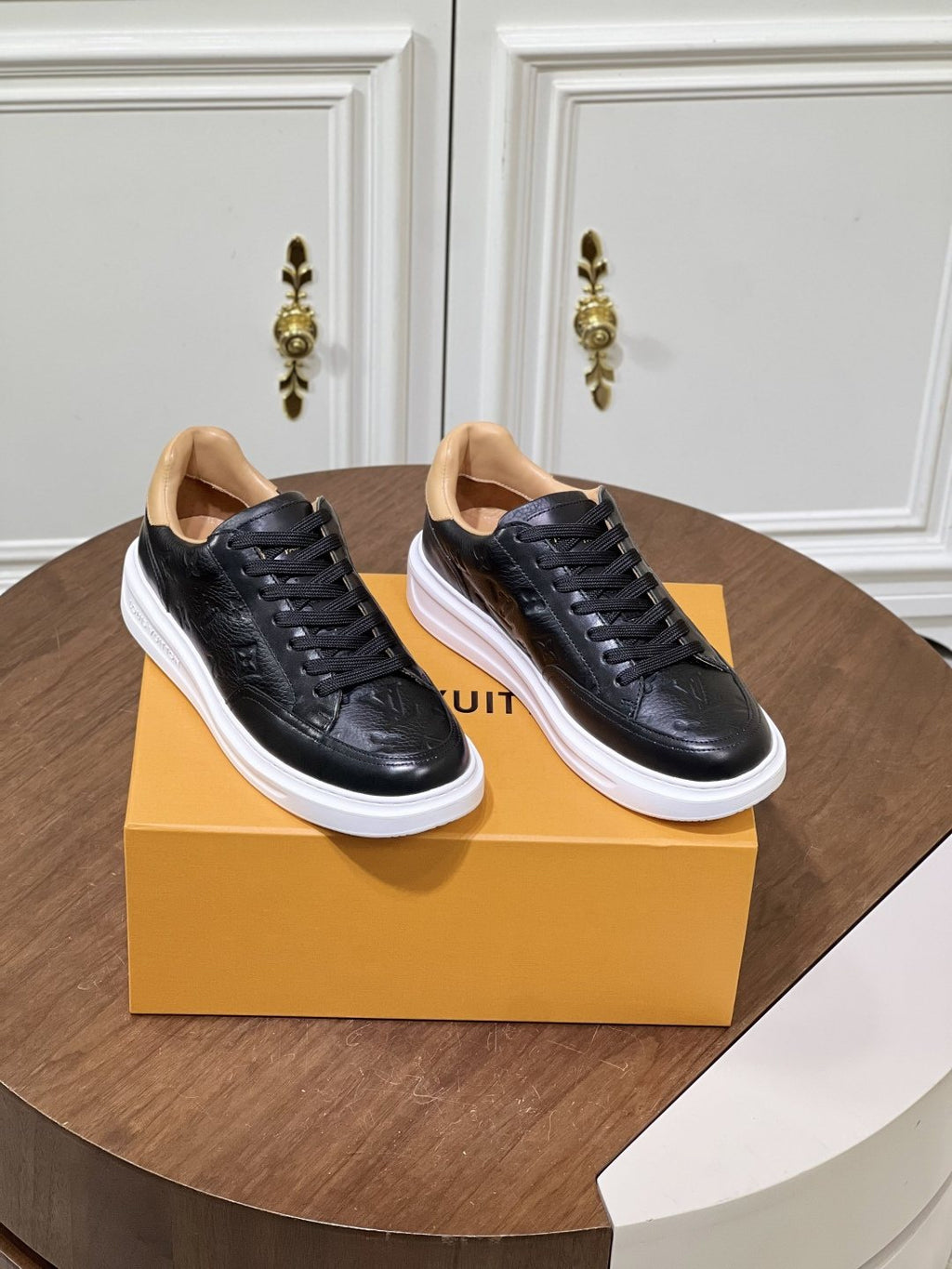 Louis Vuitton Beverly Hills Low-Top Sneakers — front