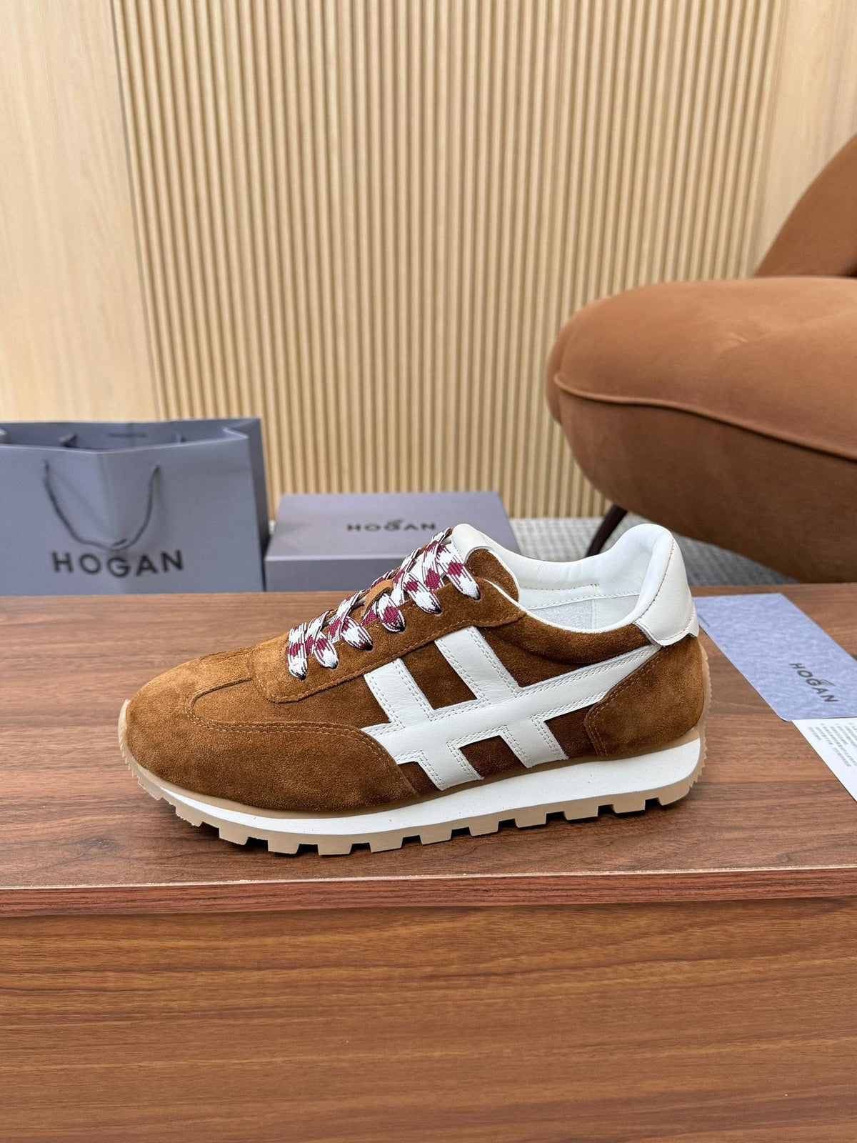 Hogan Leather Low-Top Sneakers — front