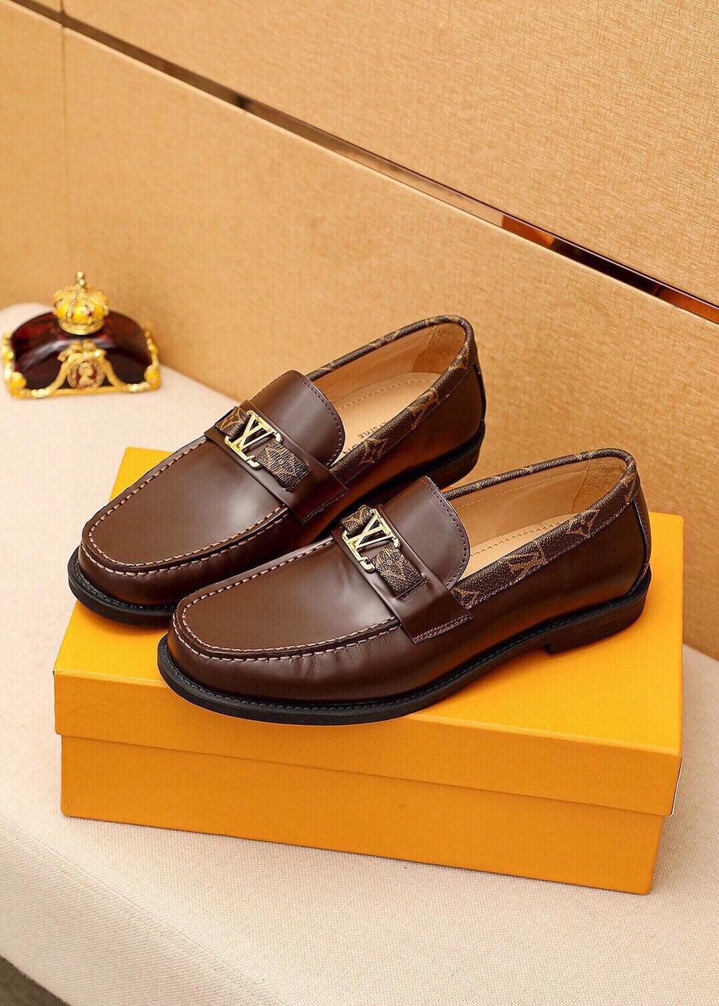 微商相册测试鞋子-Louis Vuitton Moc-Toe Hardware Loafers — front