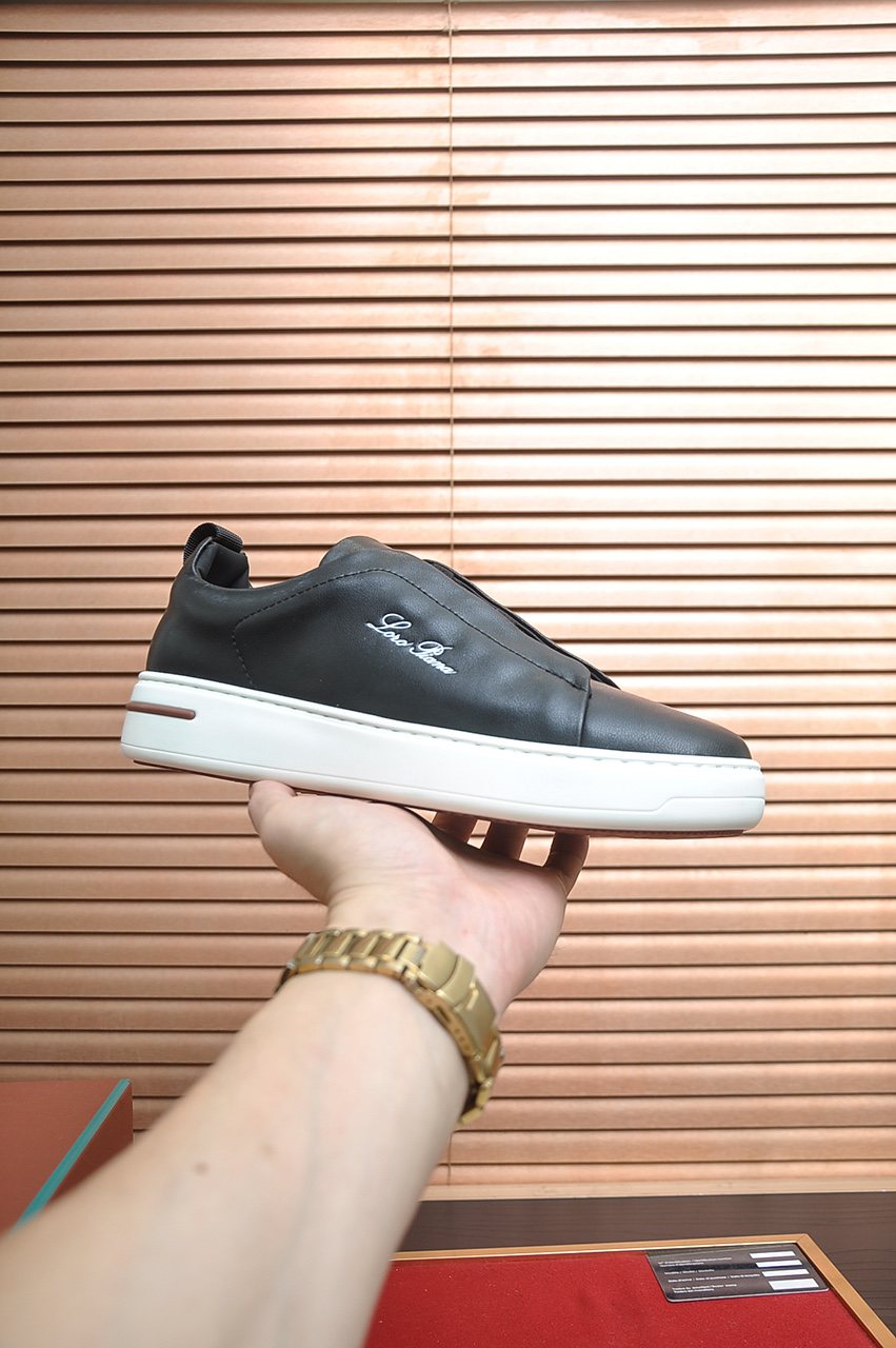微商相册测试鞋子-Loro Piana Low-Top Slip-On Sneakers — model