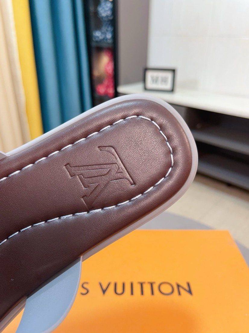 Louis Vuitton Logo-Pattern Slide Sandals — back