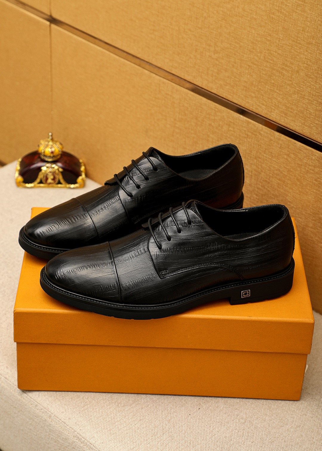 Louis Vuitton Black Lace-Up Dress Shoes — hero