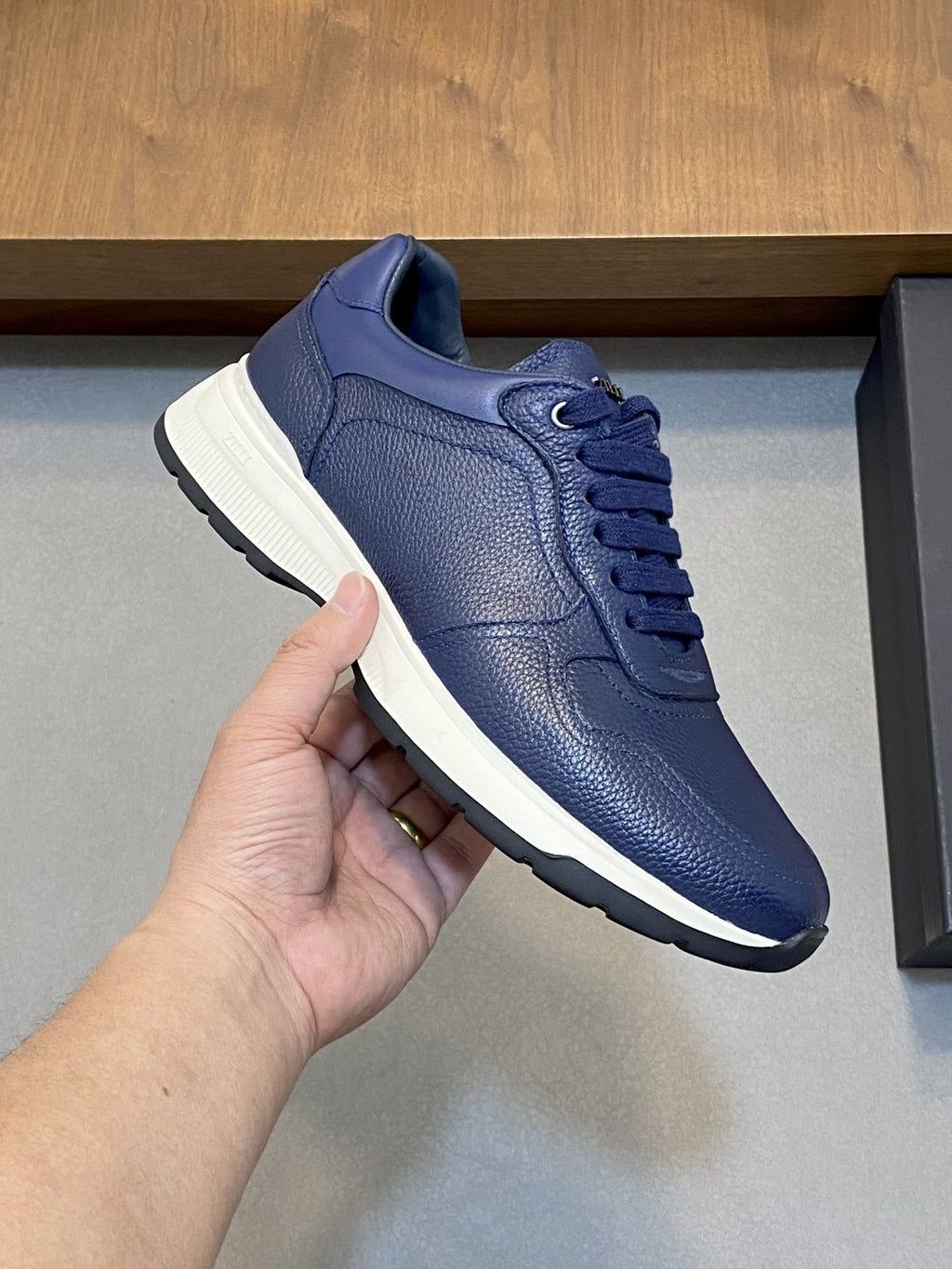 ZILLI Stitched Low-Top Sneakers — model