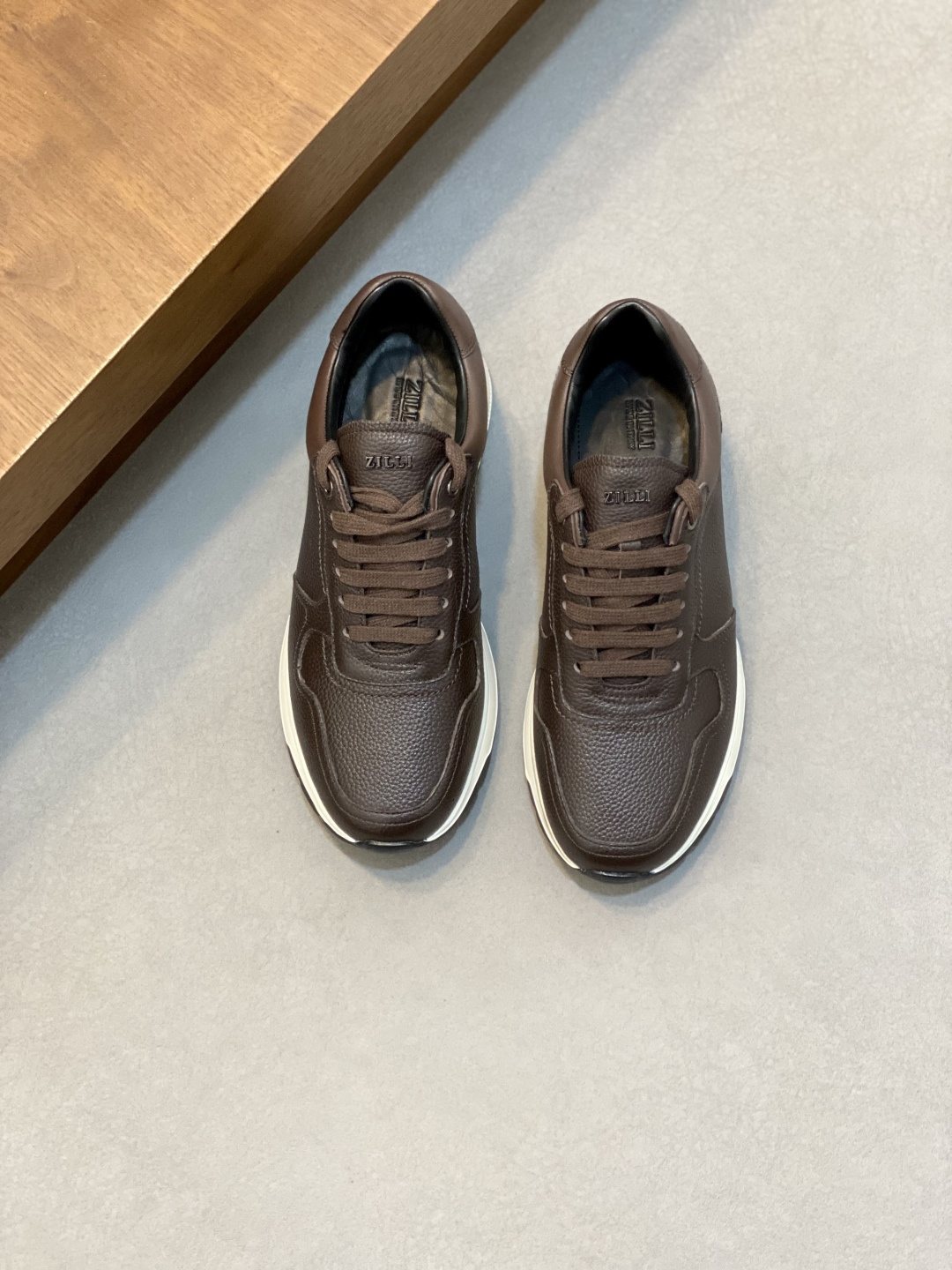 ZILLI Stitched Low-Top Sneakers — front