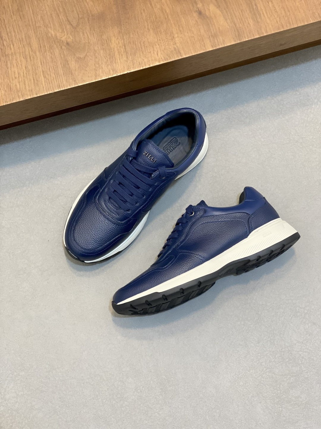 ZILLI Stitched Low-Top Sneakers — front