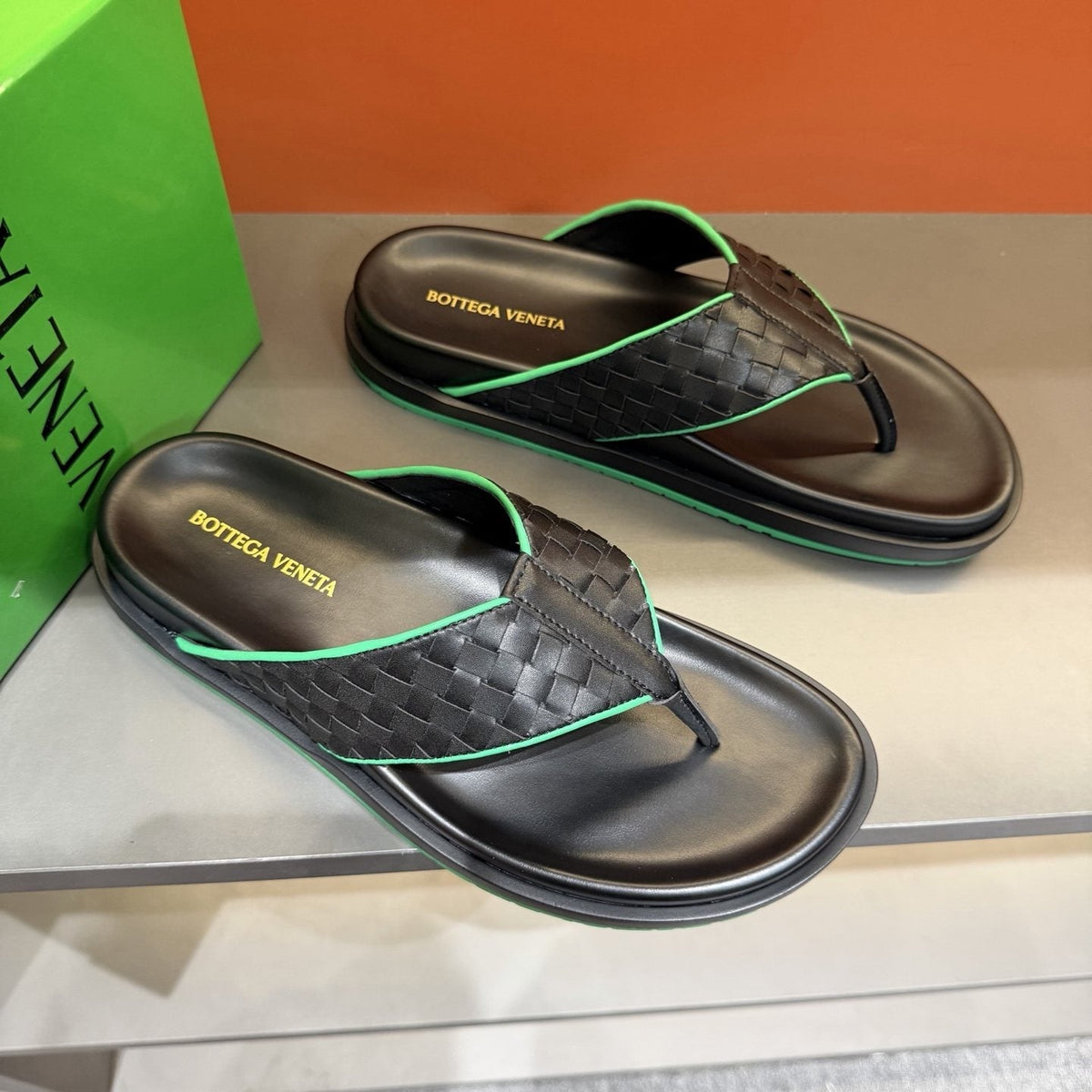 Bottega Veneta Black & Green Thong Sandals — front
